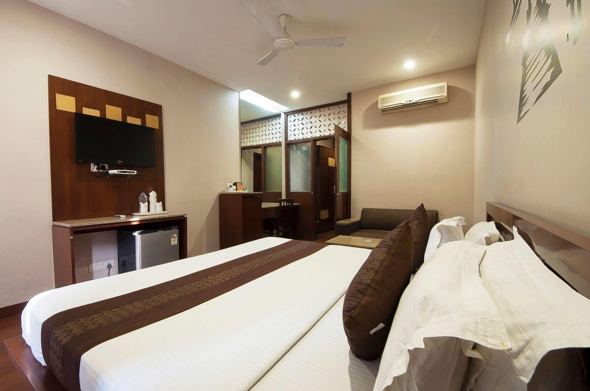 Fabhotel Basera Amritsar Exterior photo