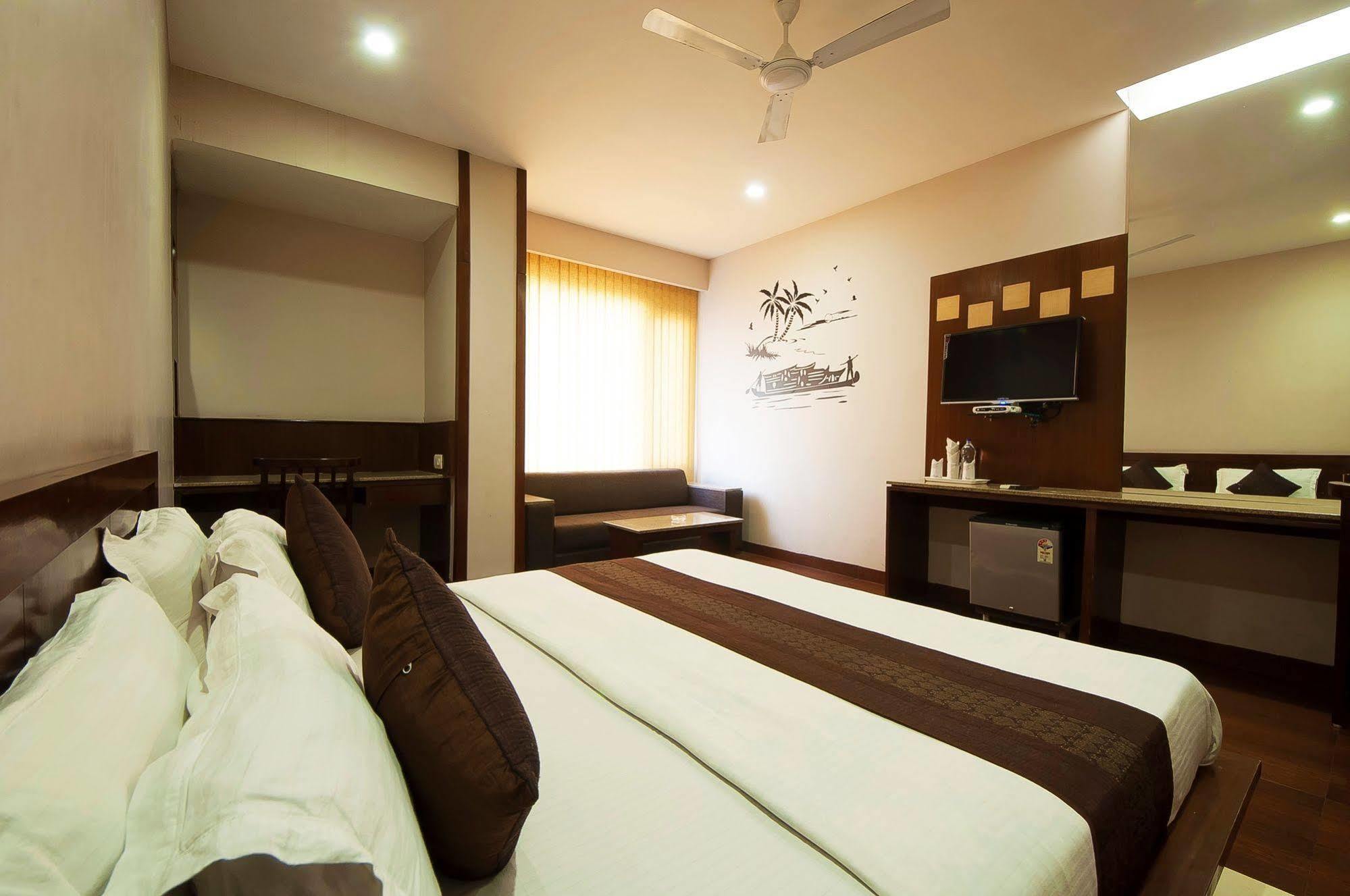Fabhotel Basera Amritsar Exterior photo